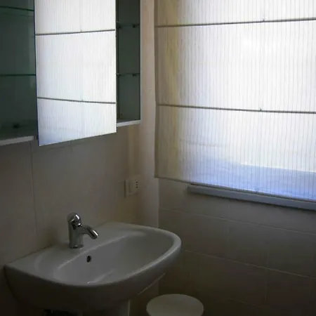 Orange & Mandarin Apartment Lucca