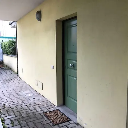 Apartment Orange & Mandarin Lucca
