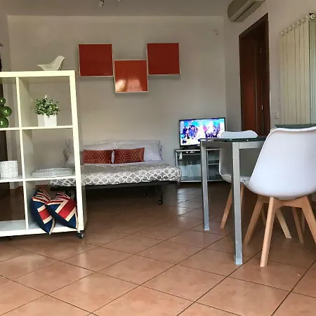 Apartment Orange & Mandarin